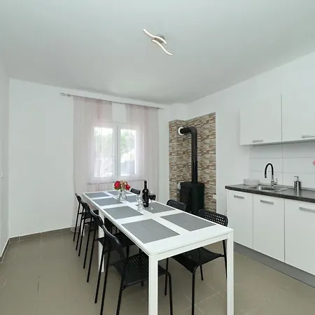 Bebob, No 1 Appartement *