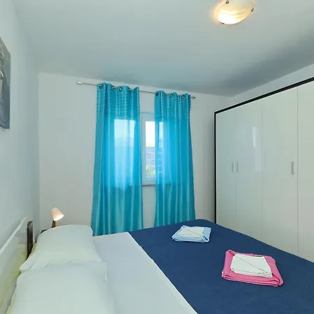 Bebob, No 1 Appartement *