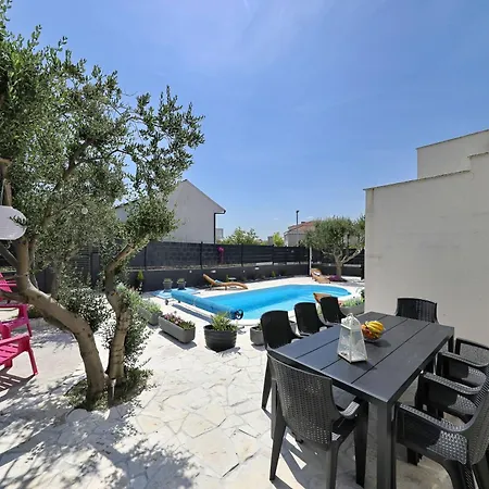 Bebob, No 1 Appartement